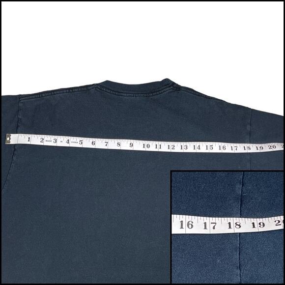 Free Hugs Available Here Tee Shirt Crew Neck Short Sleeve Size Large Black White - Picture 6 of 11